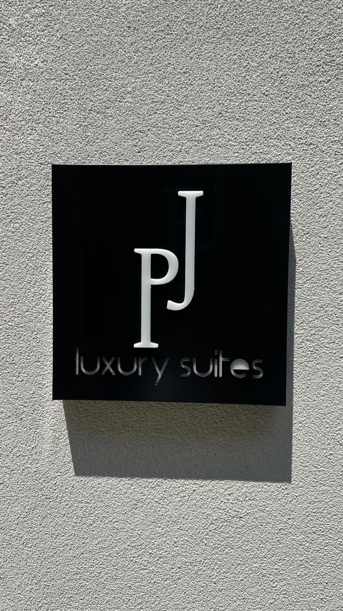 P J Luxury Suites Сере Экстерьер фото